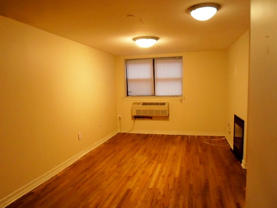 1st image of 222 W 135th St