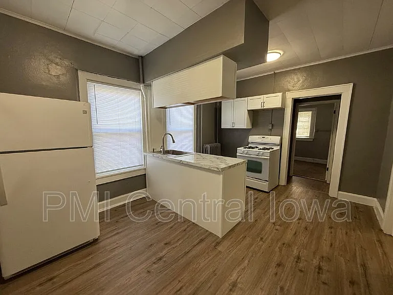 1301 E 12th St #2 — Photo 2