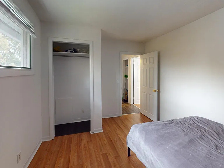 33 Schubert St — Photo 2
