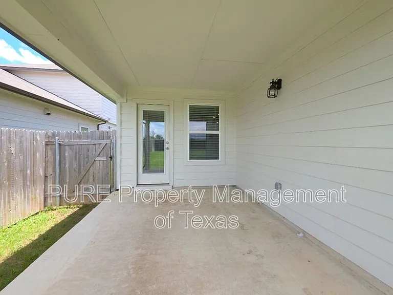 13708 Howser Trce — Photo 18