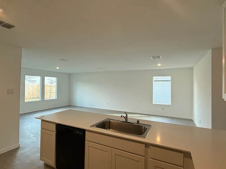 10021 Southwest Dr — Photo 7