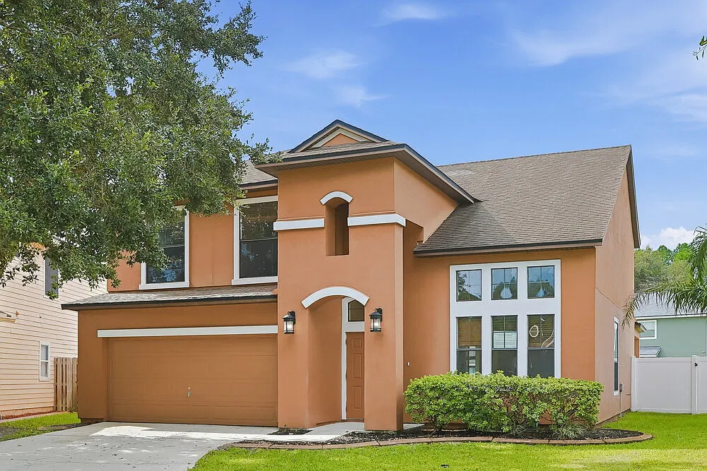 4 bed, 3.0 bath, 2339 sqft, $2,410 — Photo 4