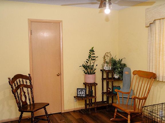 3rd image of 102 Ramsey Pl