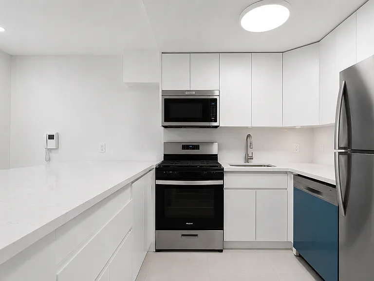 250 E 31st St #6A — Photo 5