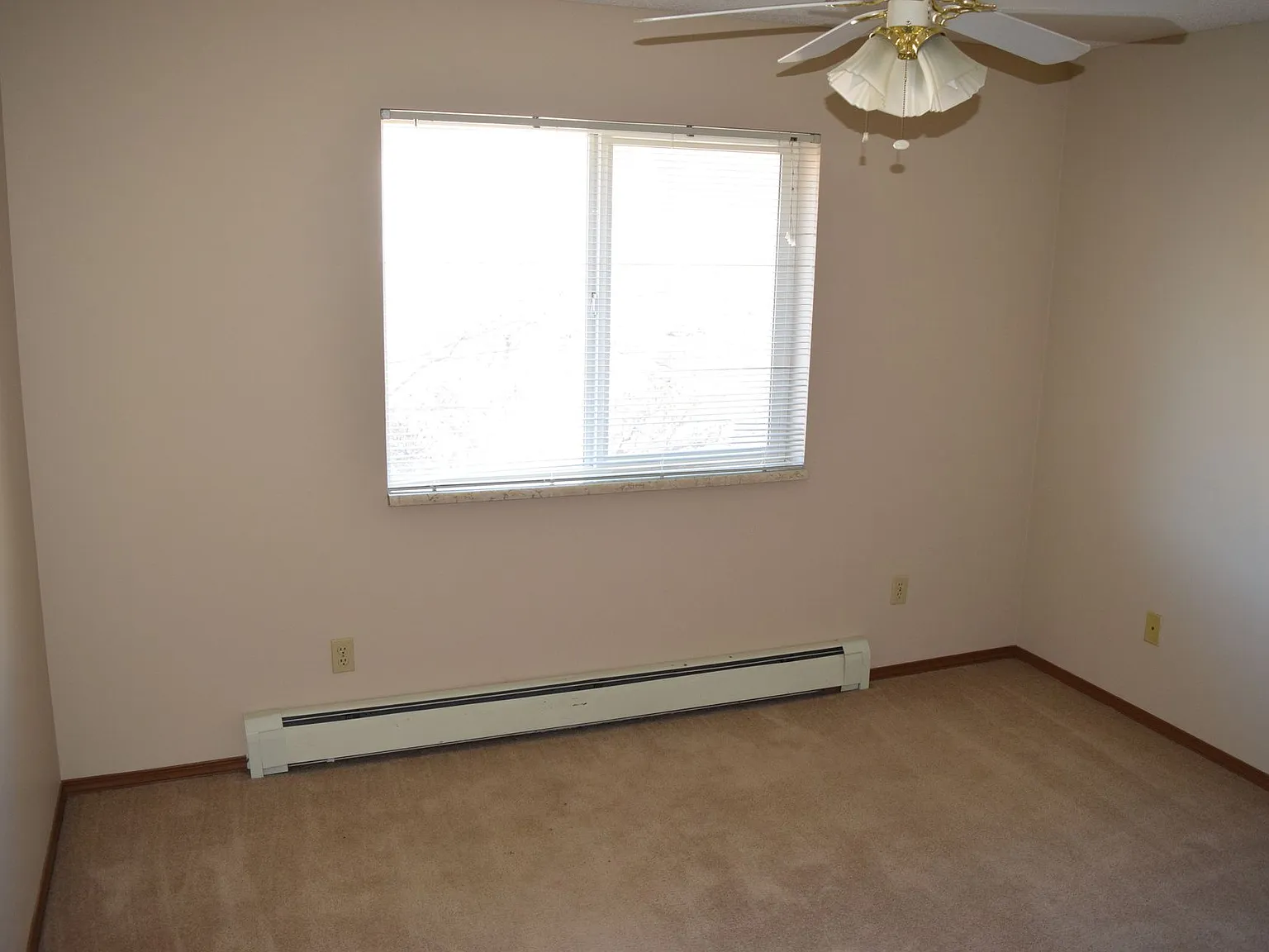 Dakota Apartments — Photo 4