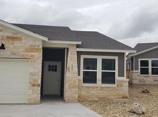 105 Everett Ct #A, Jarrell, TX 76537