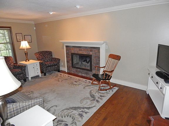 2nd image of 5636 Bentbrook St SE