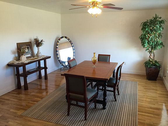 Formal Dining or Living Room