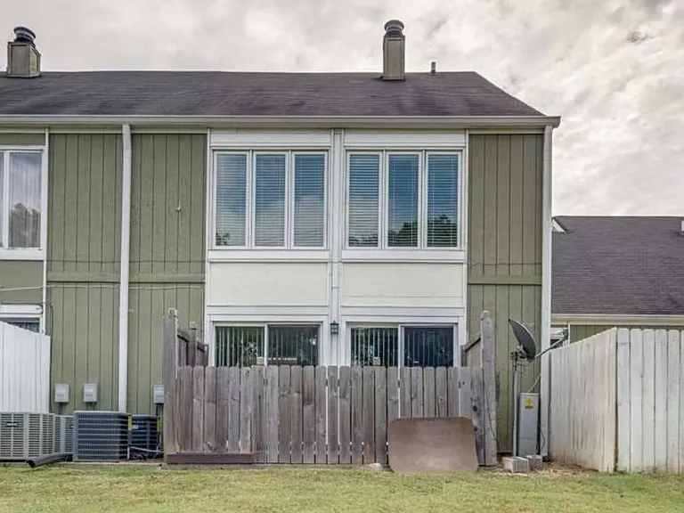 218 Raintree Dr — Photo 19