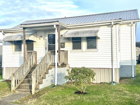 244 Pearl St, Middleport, OH 45760