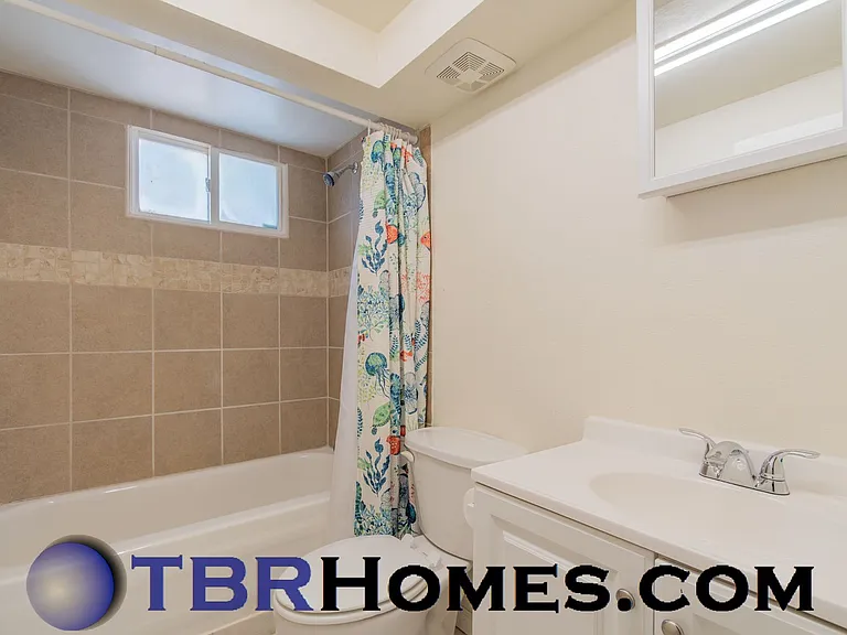 2340 W Harvard Ave — Photo 19