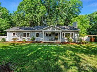 6327 Woodland Cir, Charlotte, NC 28216