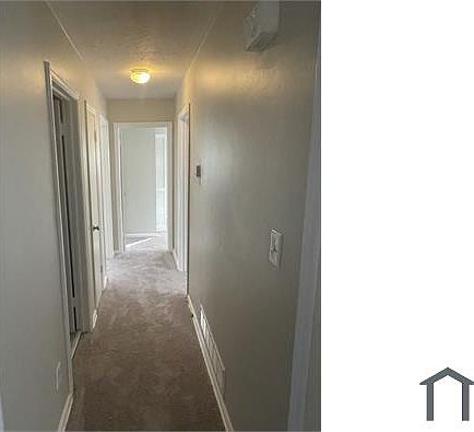 2nd image of 2902 Knollview Dr