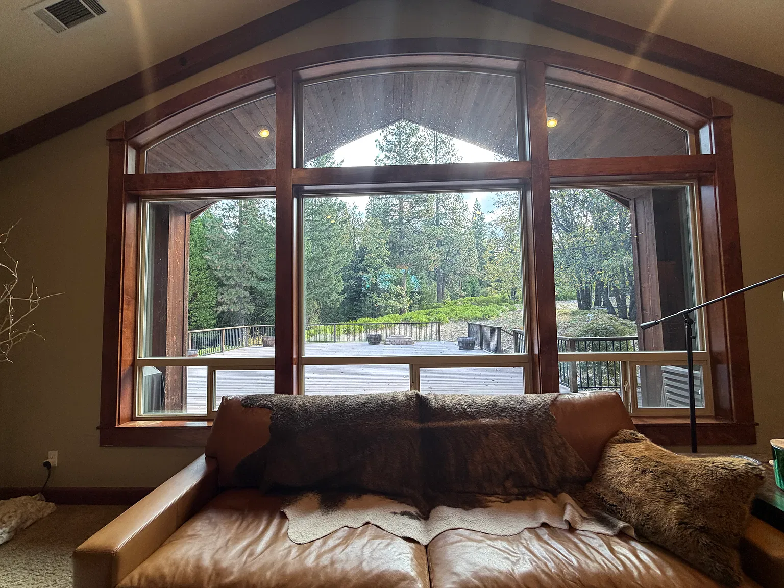 Cold Creek Lodge - Longterm Vacation Home in Mt. Shasta — Photo 4