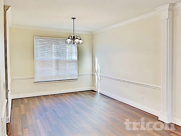 1705 Walden Ct — Photo 6