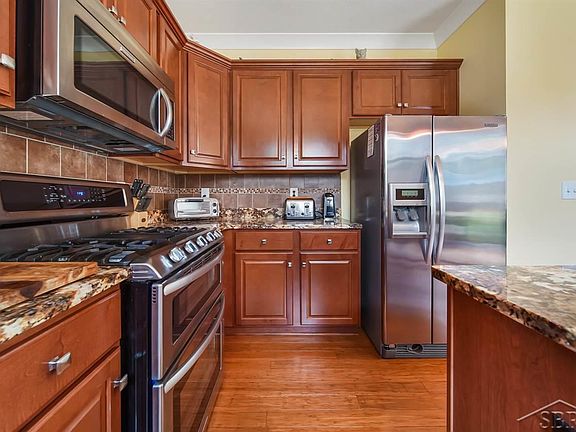 3rd image of 7705 Winding Creek Ct