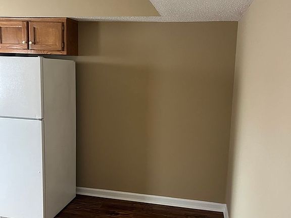 5th image of 1034 Brandy Ln APT 2