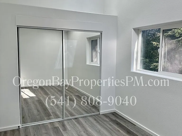 1656 Coos River Hwy — Photo 13