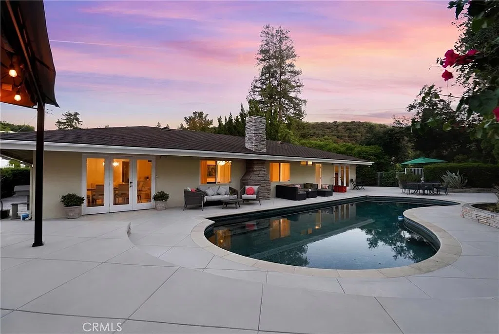 4 bed, 2514 sqft, $7,500 — Photo 3