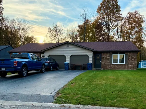 7554 Pegotty Dr NE, Warren, OH 44484
