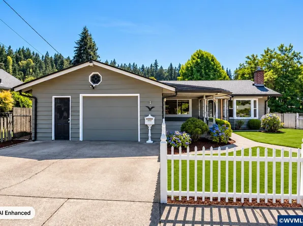 1012 S Water St, Silverton, OR 97381