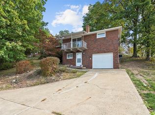 8966 Knoll St, Allison Park, PA 15101