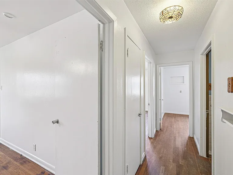 620 Barbara Dr — Photo 15