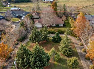 1462 Darneille Ln, Grants Pass, OR 97527