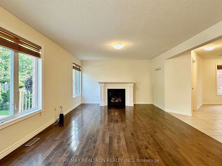 400 Skyline Ave #37 — Photo 4