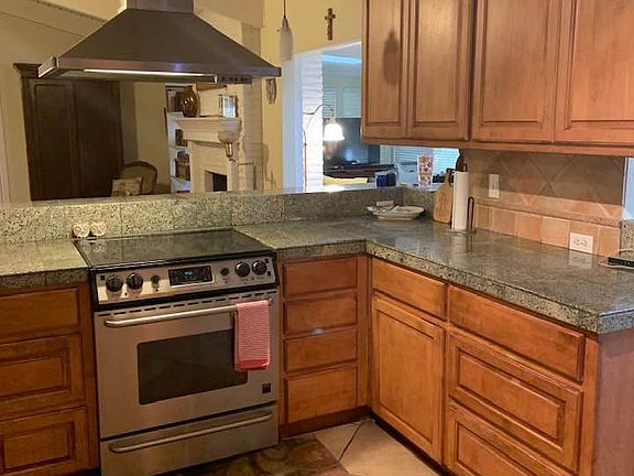 5th image of 2810 Rollingwood Dr
