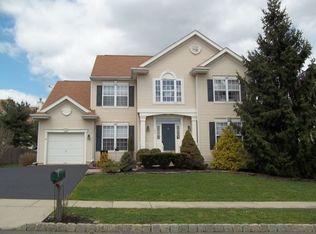 362 Stonehenge Dr, Phillipsburg, NJ 08865