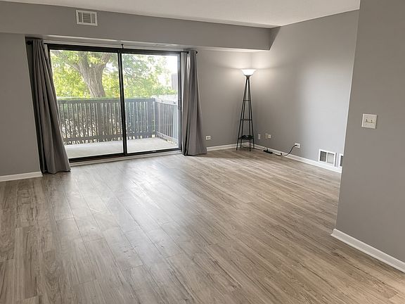 4th image of 1504 Woodbridge Rd APT 1F