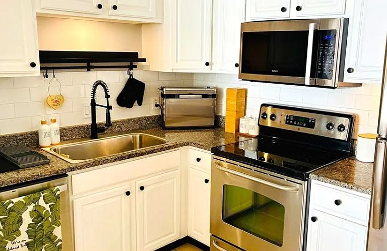 1105 Lexington St #7-5 — Photo 4