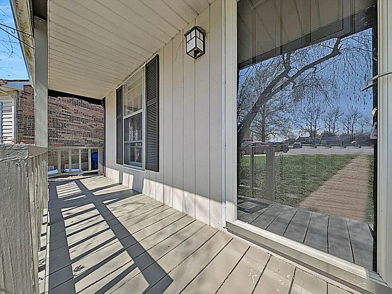 1006 Trent Blvd — Photo 2
