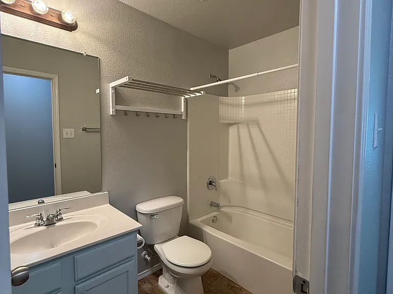 1212 Amazon Dr — Photo 10