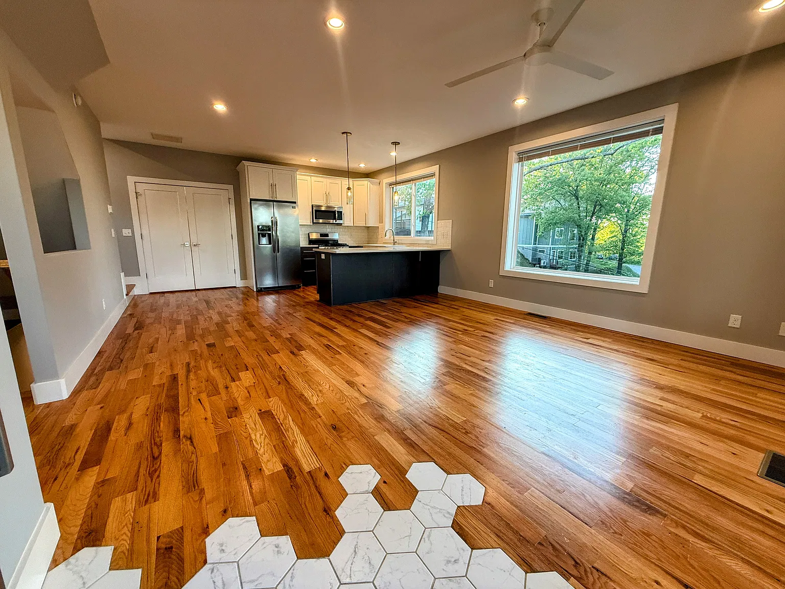 2 bed, 2.5 bath, 1200 sqft, $2,200 — Photo 1