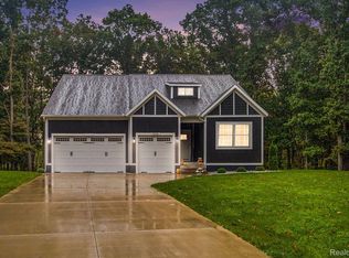 13336 Trail Creek Pass, Coopersville, MI 49404