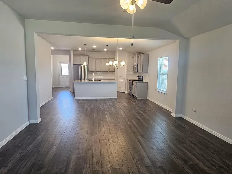 200 Creekfall Rd — Photo 6