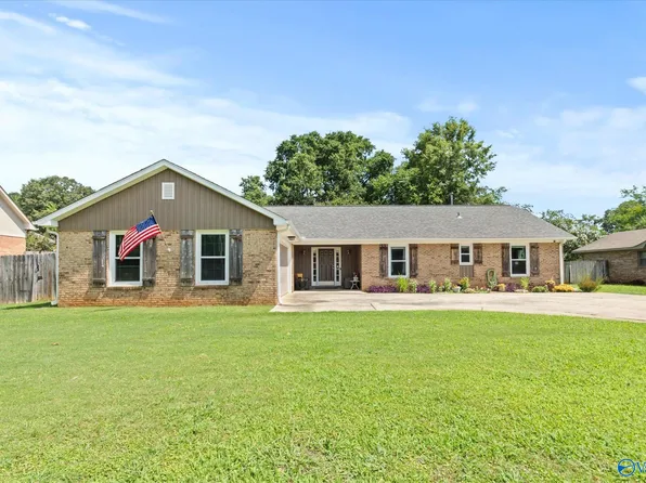 2404 Auburn Dr SW, Decatur, AL 35603