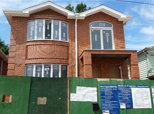 4360 159th St, Flushing, NY 11358