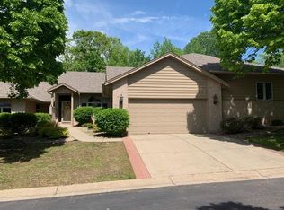 8865 Hunters Way, Apple Valley, MN 55124