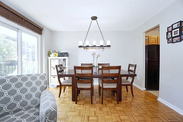 Sold by REMAX Elite | media 8