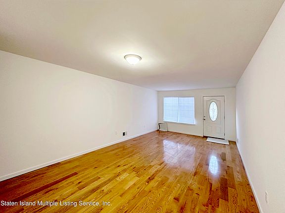 5th image of 31 Scenic Ln