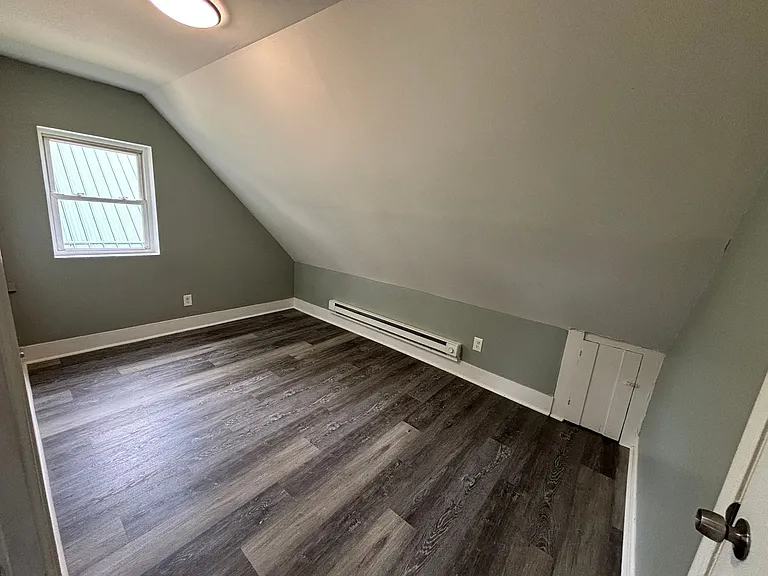 208 Town St — Photo 11