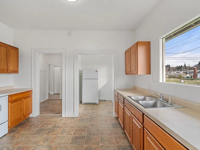 3033 Sumner Ave — Photo 7
