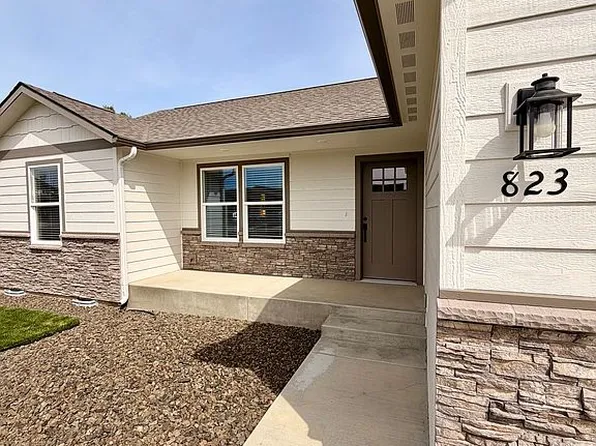 823 S 75th Ave, Yakima, WA 98908