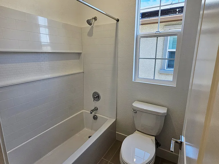 Hallway Bathroom 2nd floor