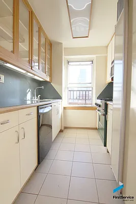 Rented by FirstService Realty (legacy) | media 32