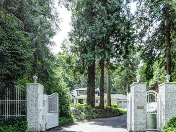 13774 Crescent Rd, Surrey, BC V4P 1K8