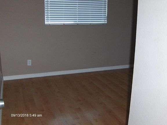 3rd image of 1643 N Markdale